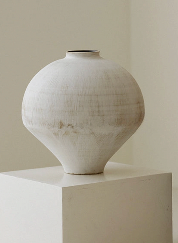 WHITE vase